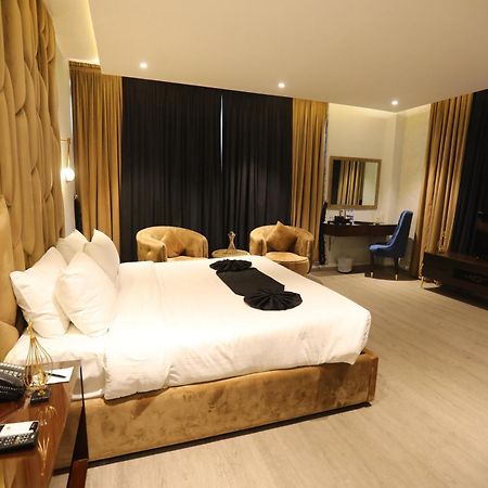 The Orchard Hotel Lahore Zimmer foto